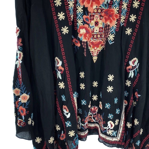 Johnny Was Dulci Tunic Black Size Medium Floral Embroidered Red Long Sleeve - Picture 4 of 5